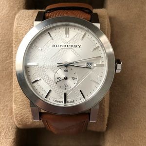 Burberry Bu9904 Men's Classic Round Leather Watch